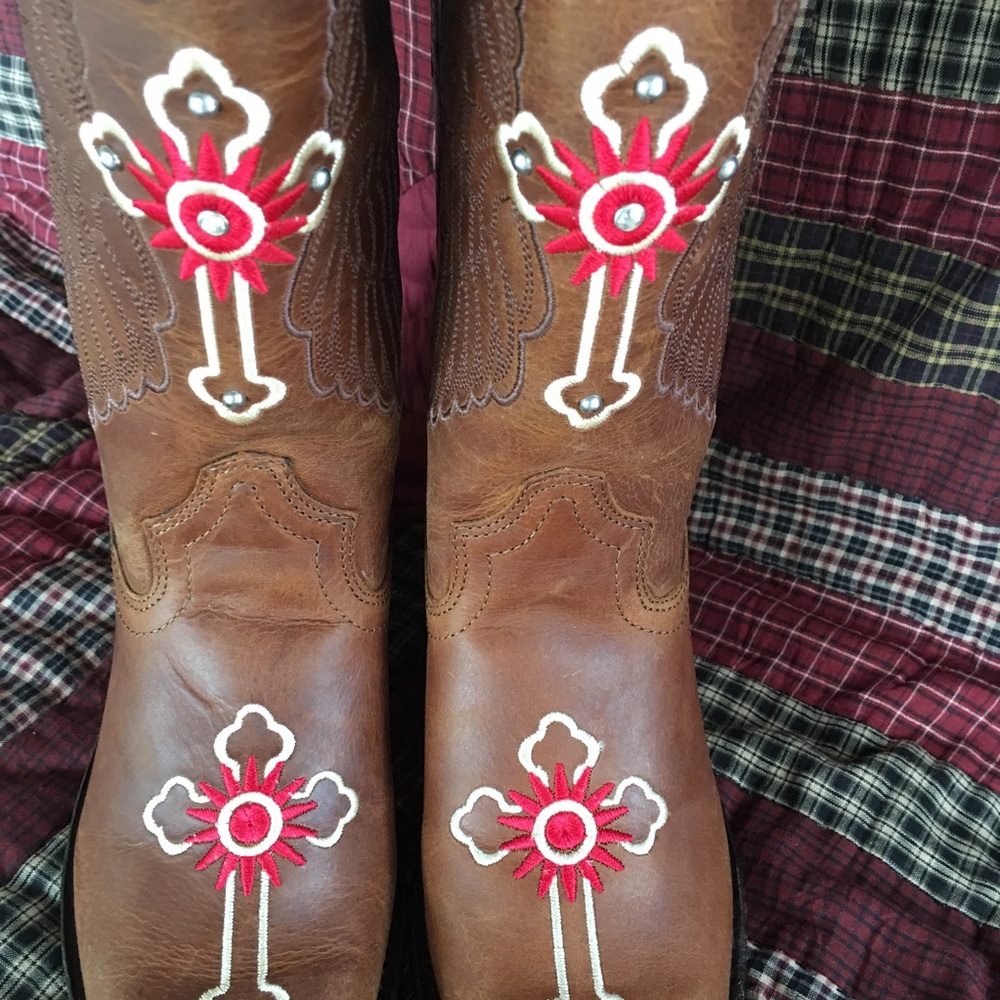 🎉🎈HP🎉🌻 GYPSY ROSE WESTERN PRAIRIE CROSS EMBLEM LEATHER BOOTS NWOT - Picture 3 of 7